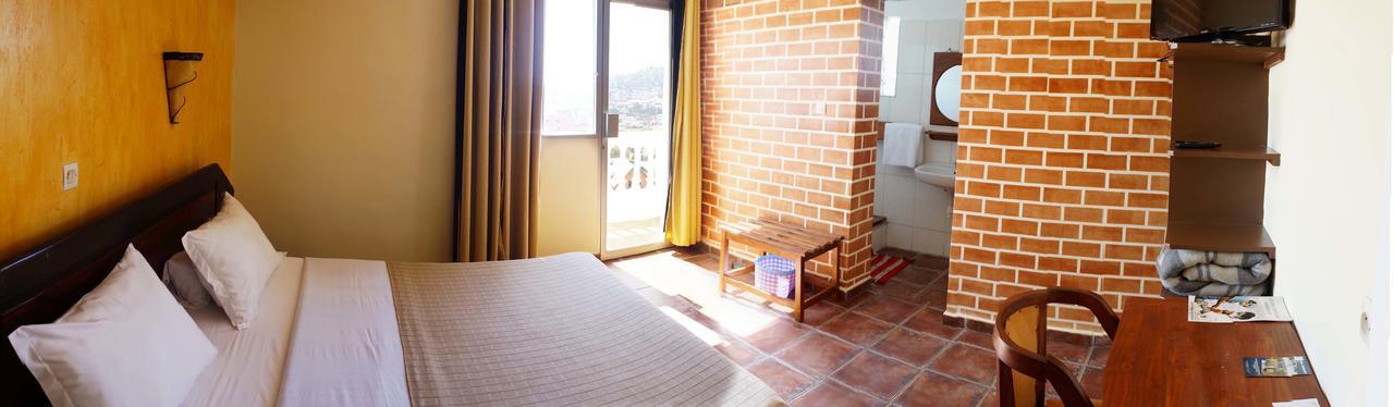 A L'Hotel Antananarivo Ngoại thất bức ảnh